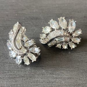 vintage 1960’s Trifari rhinestone clip earrings